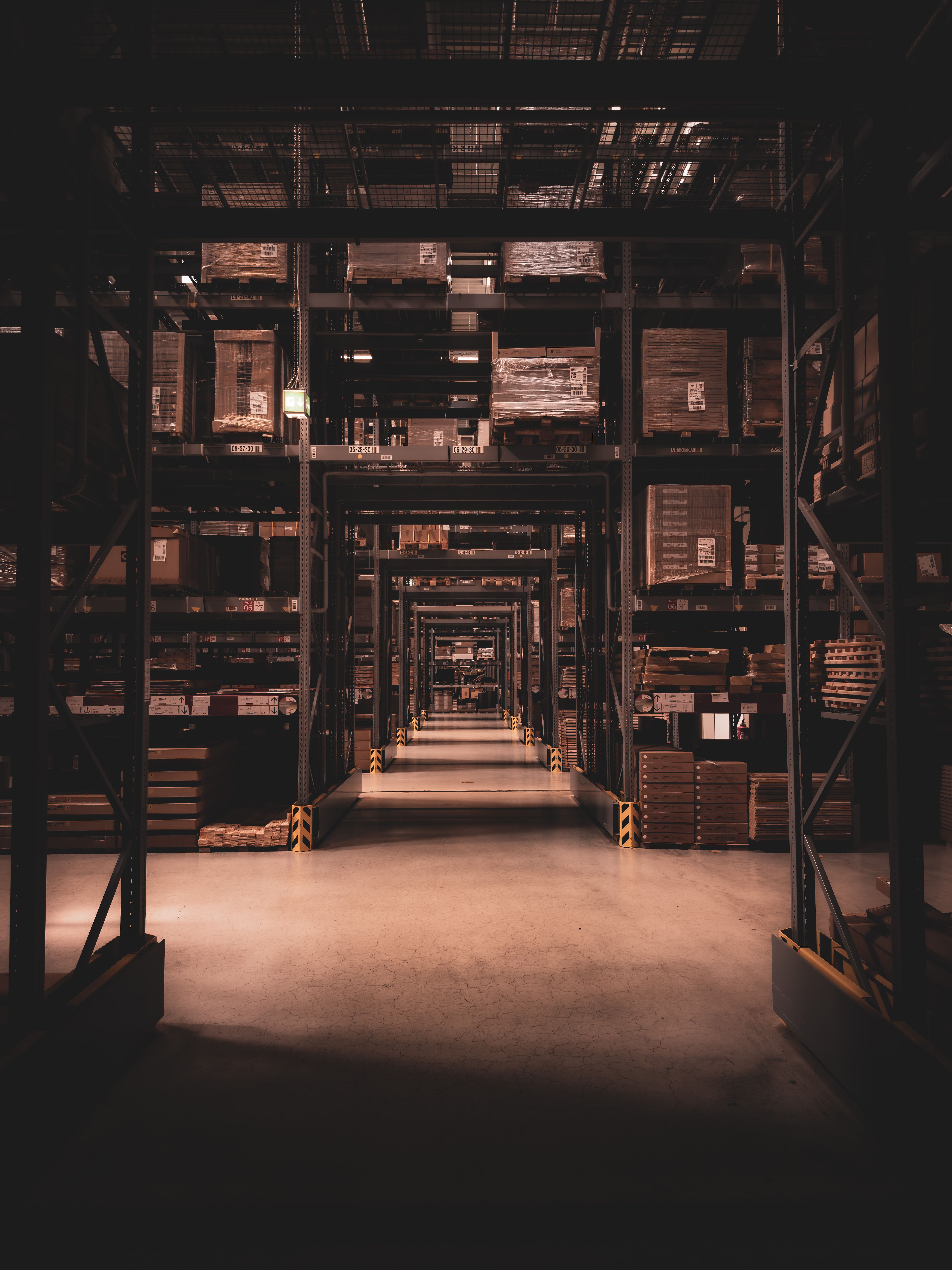 Cross-docking operations for efficient distribution